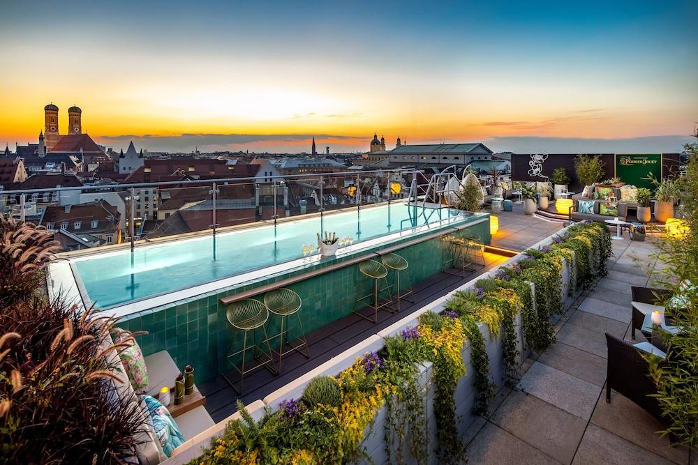 Mandarin Oriental, Munich - Rooftop Pool