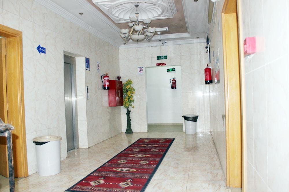 Al Eairy Furnished Apartments Qassim 3 - Hallway