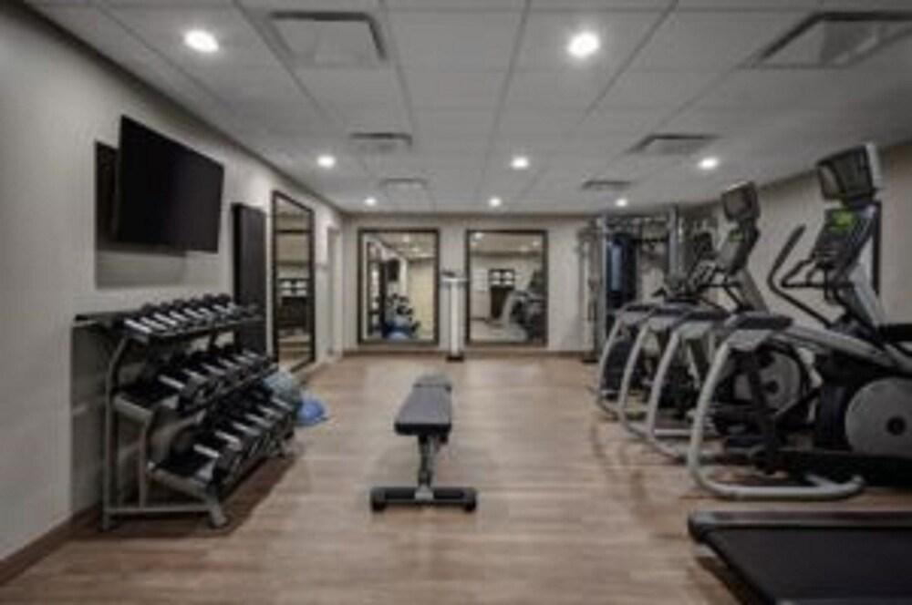 Staybridge Suites Dearborn MI, an IHG Hotel - Fitness Facility