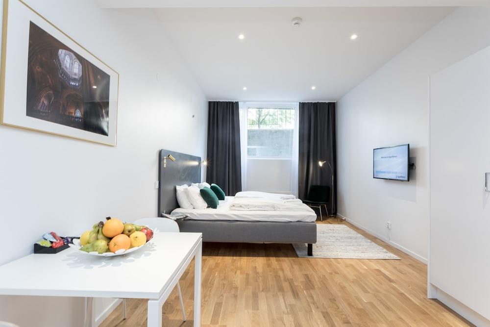 ApartDirect Sundbyberg - Room
