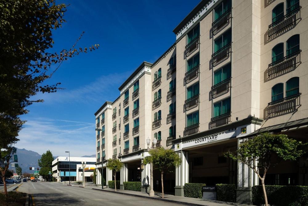 Courtyard by Marriott Pasadena/Old Town - Exterior