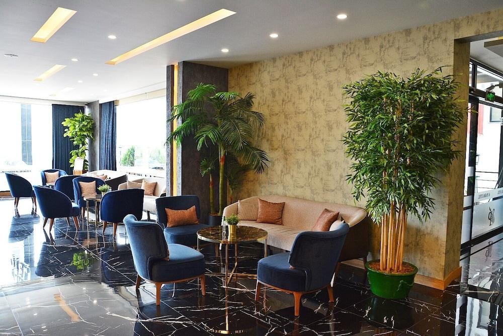 61 Park Hotel - Lobby Lounge