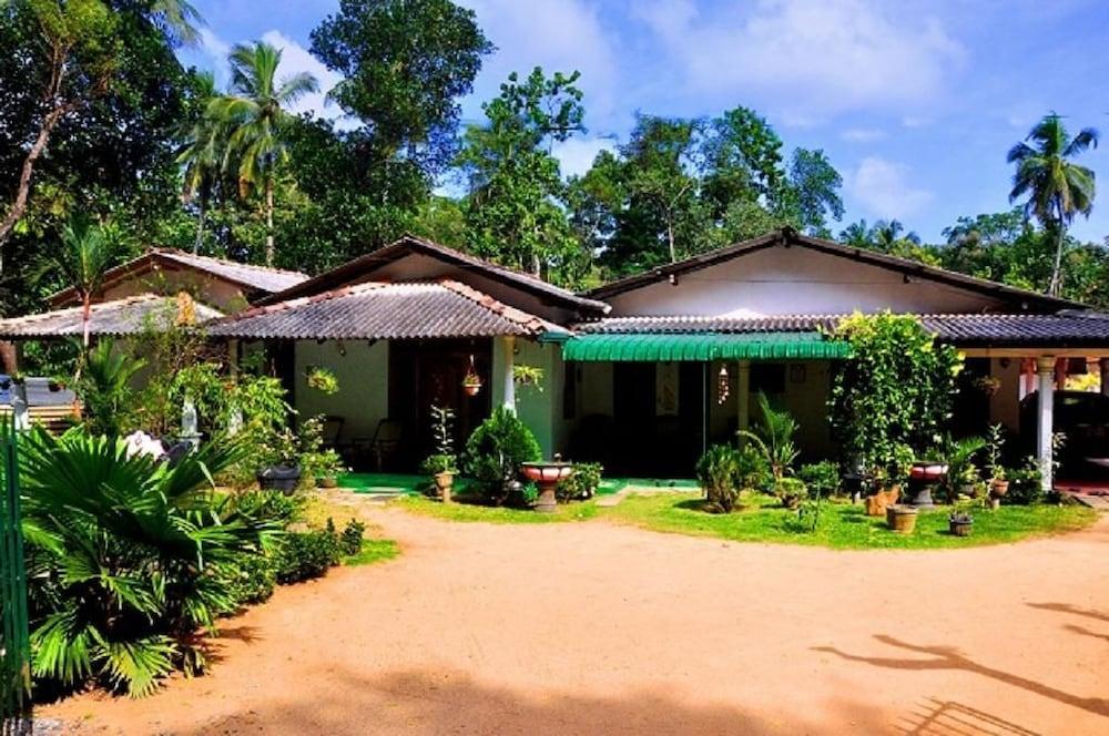 Lal HomeStay - Featured Image