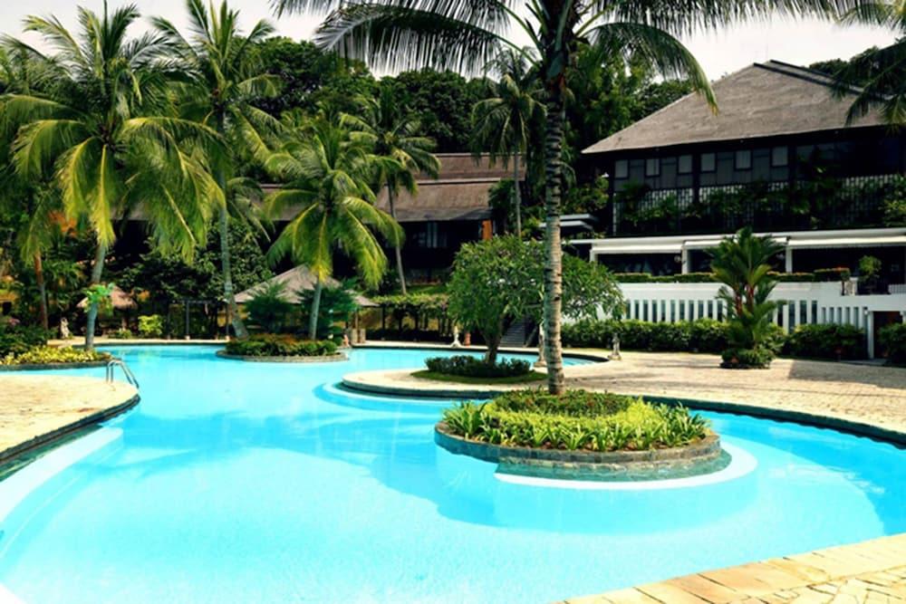 Turi Beach Resort - Outdoor Pool