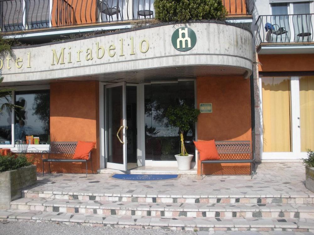 Mirabello - Exterior