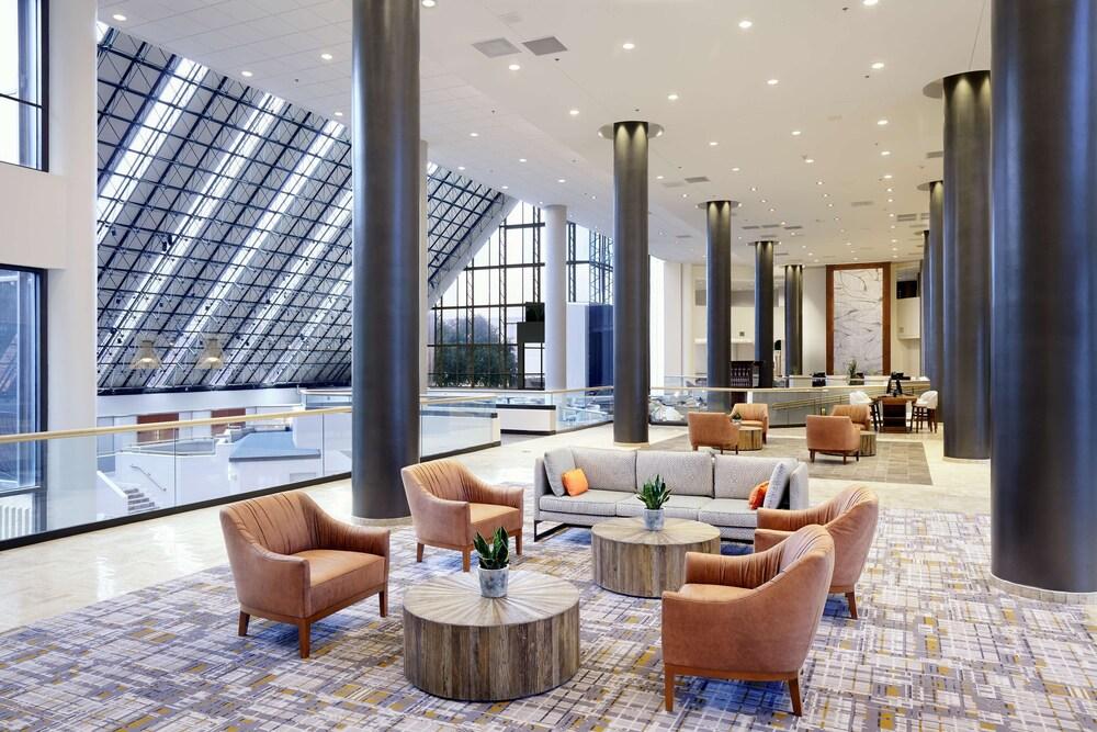 DoubleTree by Hilton Dallas Near the Galleria - Featured Image