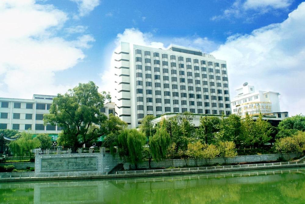 Guilin Osmanthus Hotel - Featured Image
