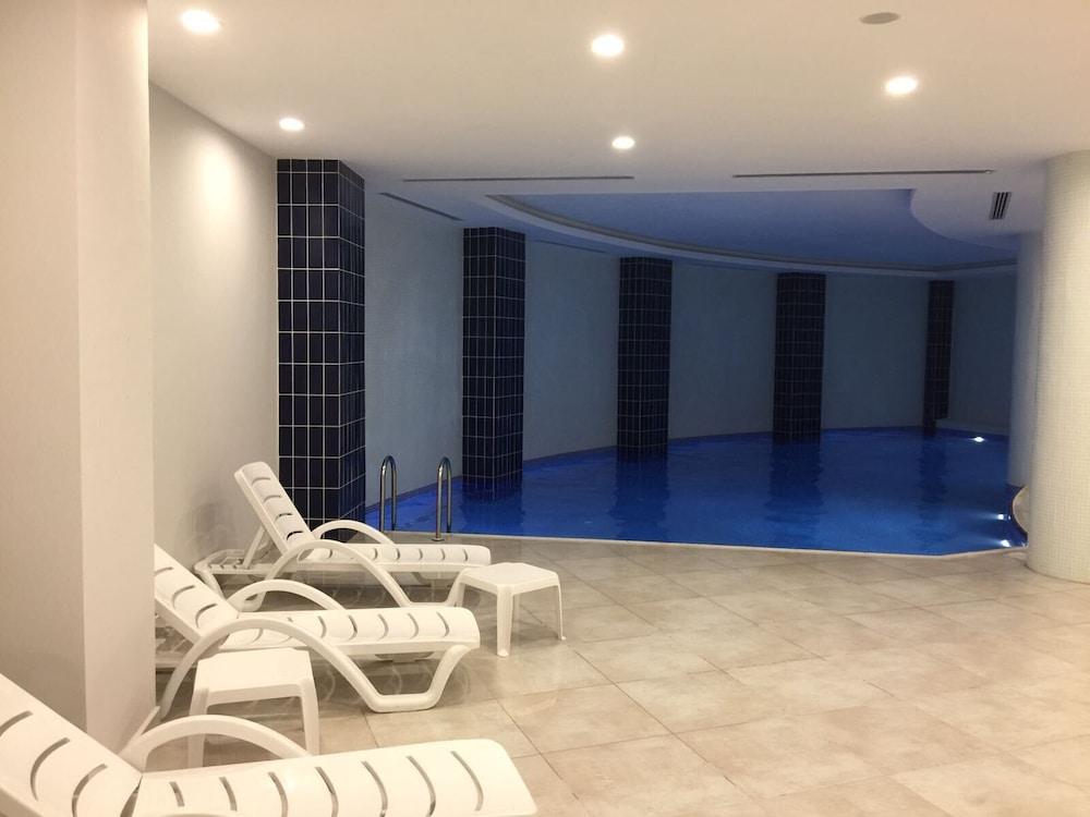 New Suites - Pool