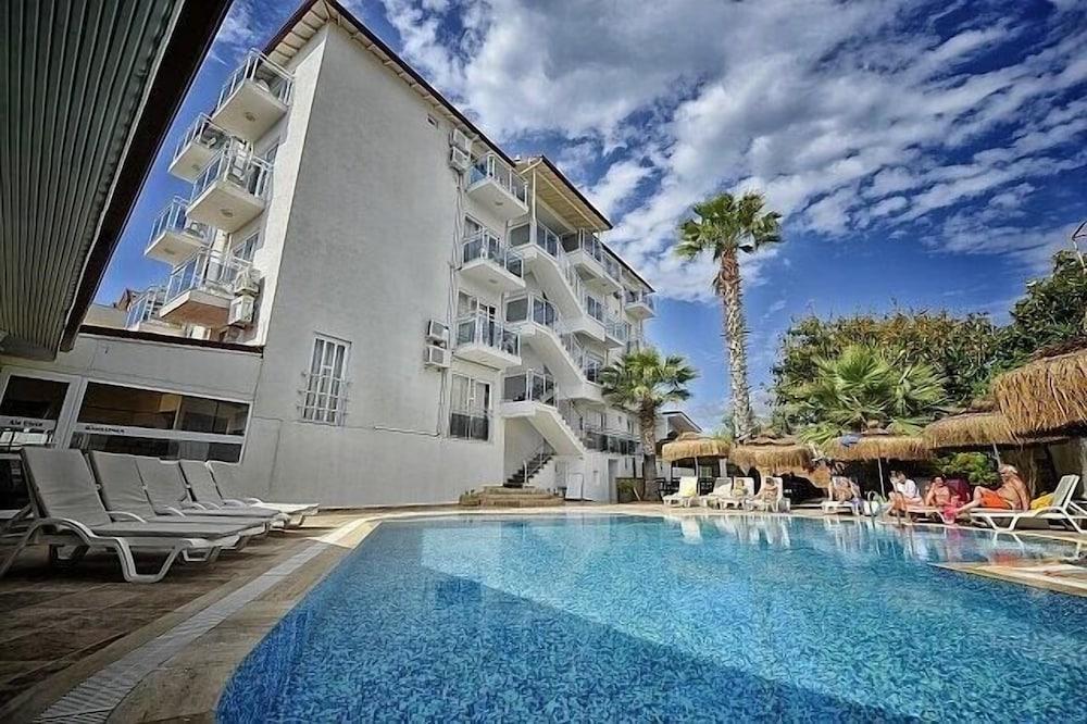 Makri Beach Hotel - Outdoor Pool