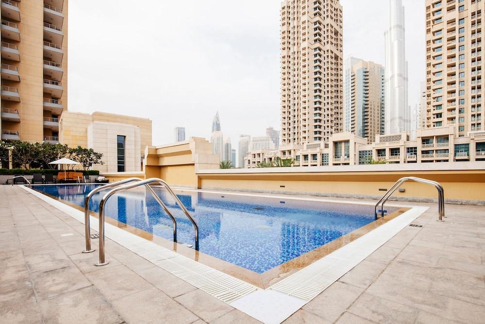 Fantastay - Portokal Downtown Dubai - Outdoor Pool