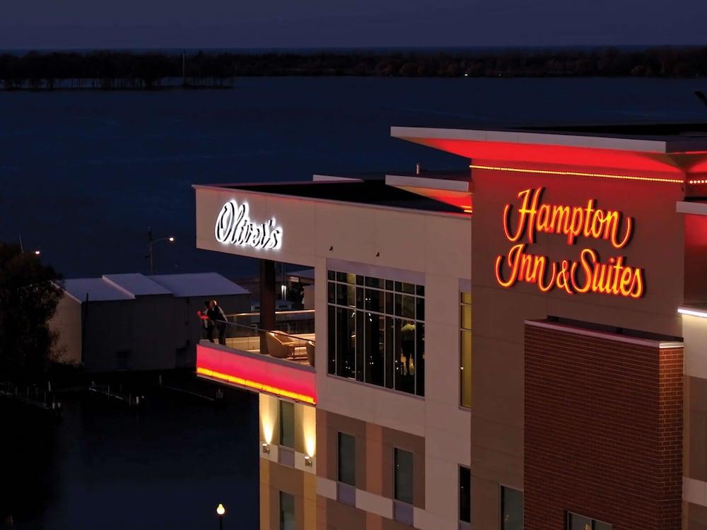 Hampton Inn & Suites Erie Bayfront - Exterior