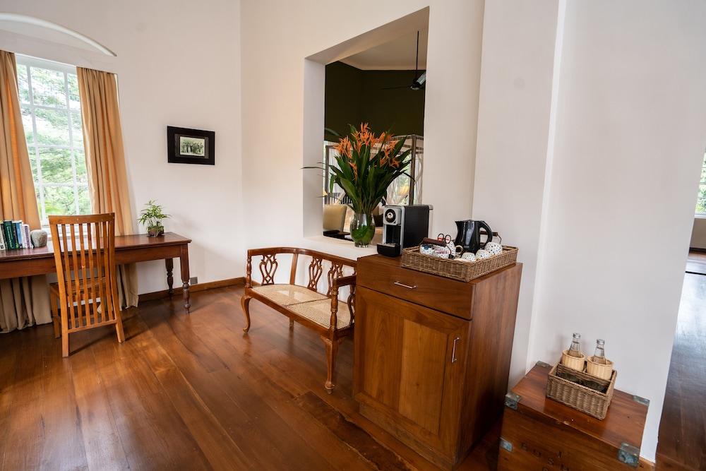 Glenross Living - Room