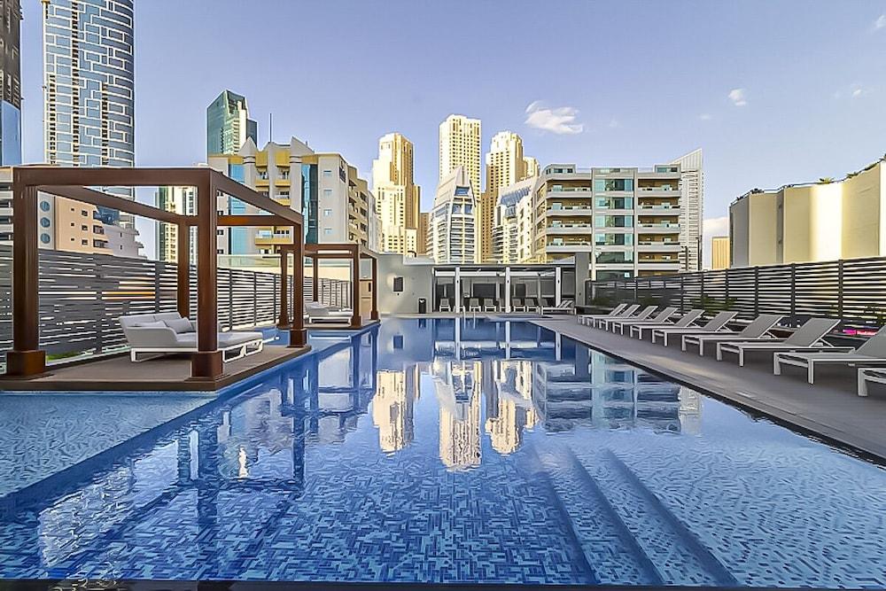 Studio One Dubai Marina - Outdoor Pool