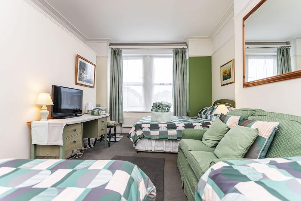 The Ravensbourne Hotel - Room