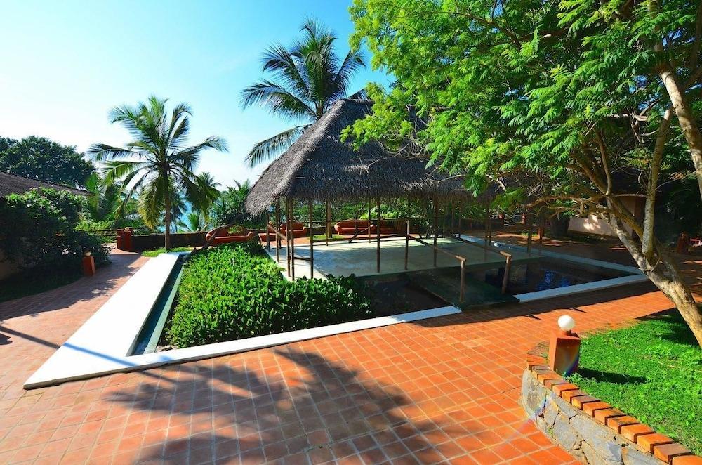 Eva Lanka Hotel - Outdoor Pool