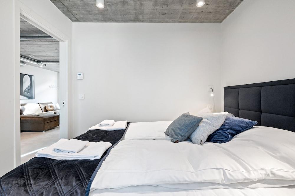 Aalesund City Apartment - Room