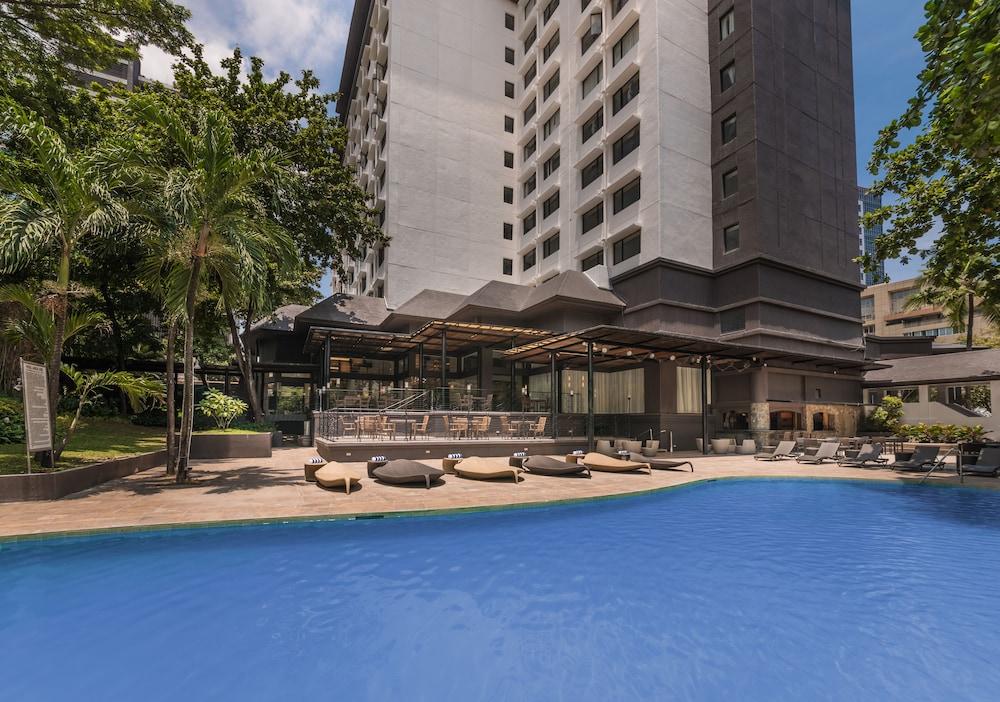 Seda Ayala Center Cebu - Outdoor Pool