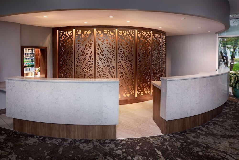 Embassy Suites by Hilton Boston Marlborough - Lobby