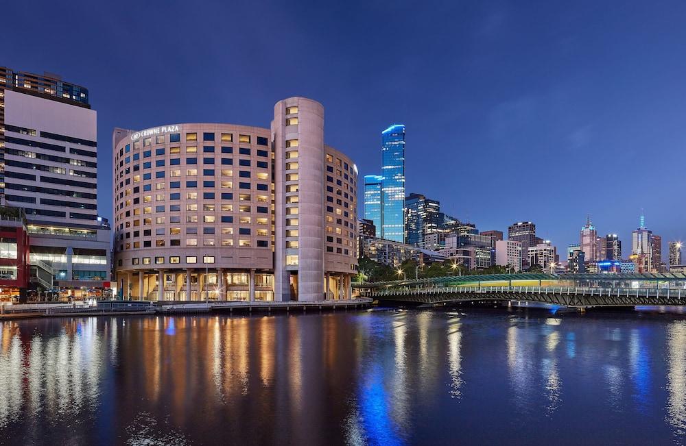 Crowne Plaza Melbourne, an IHG Hotel - Featured Image