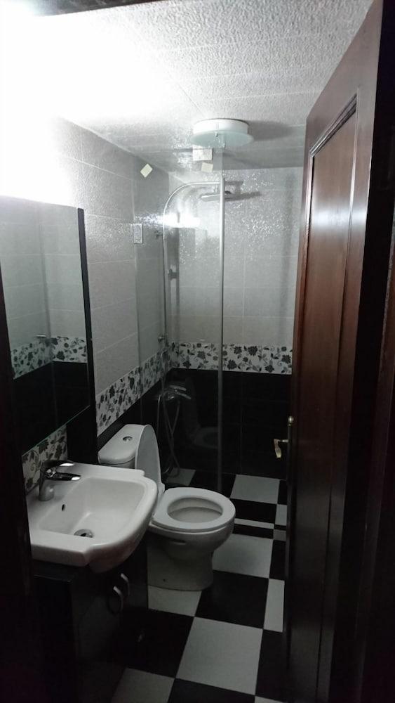 Kandiel Furnished Apartments - Bathroom