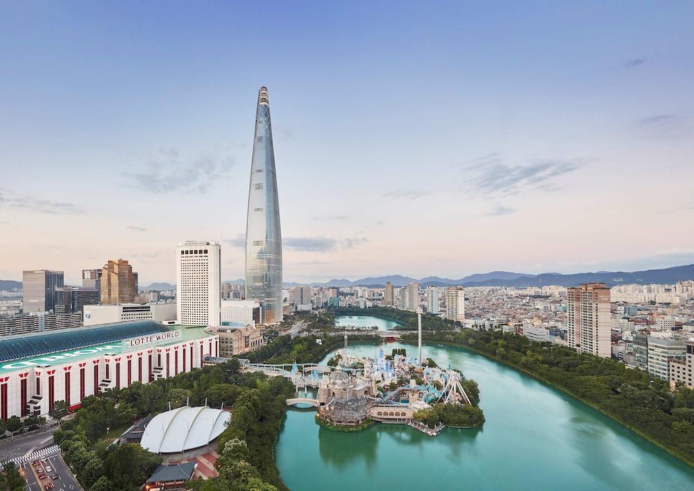 Lotte Hotel World - Featured Image