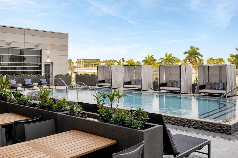 AC Hotel by Marriott Miami Dadeland - Featured Image