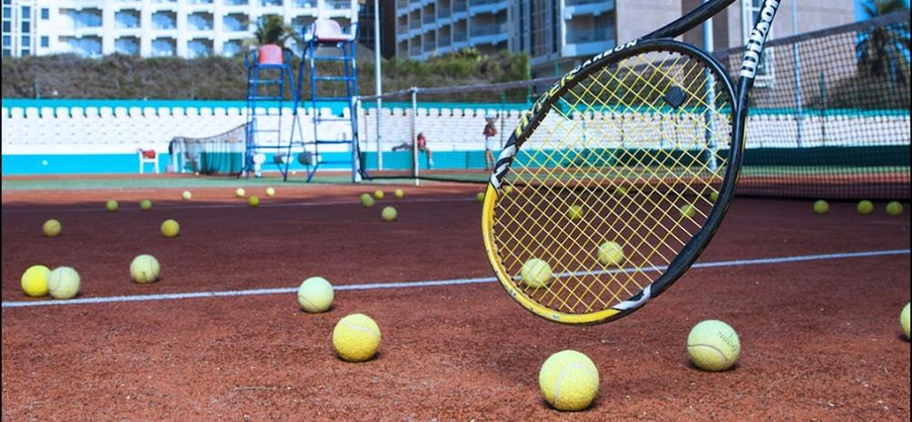 King Fahd Palace - Tennis Court