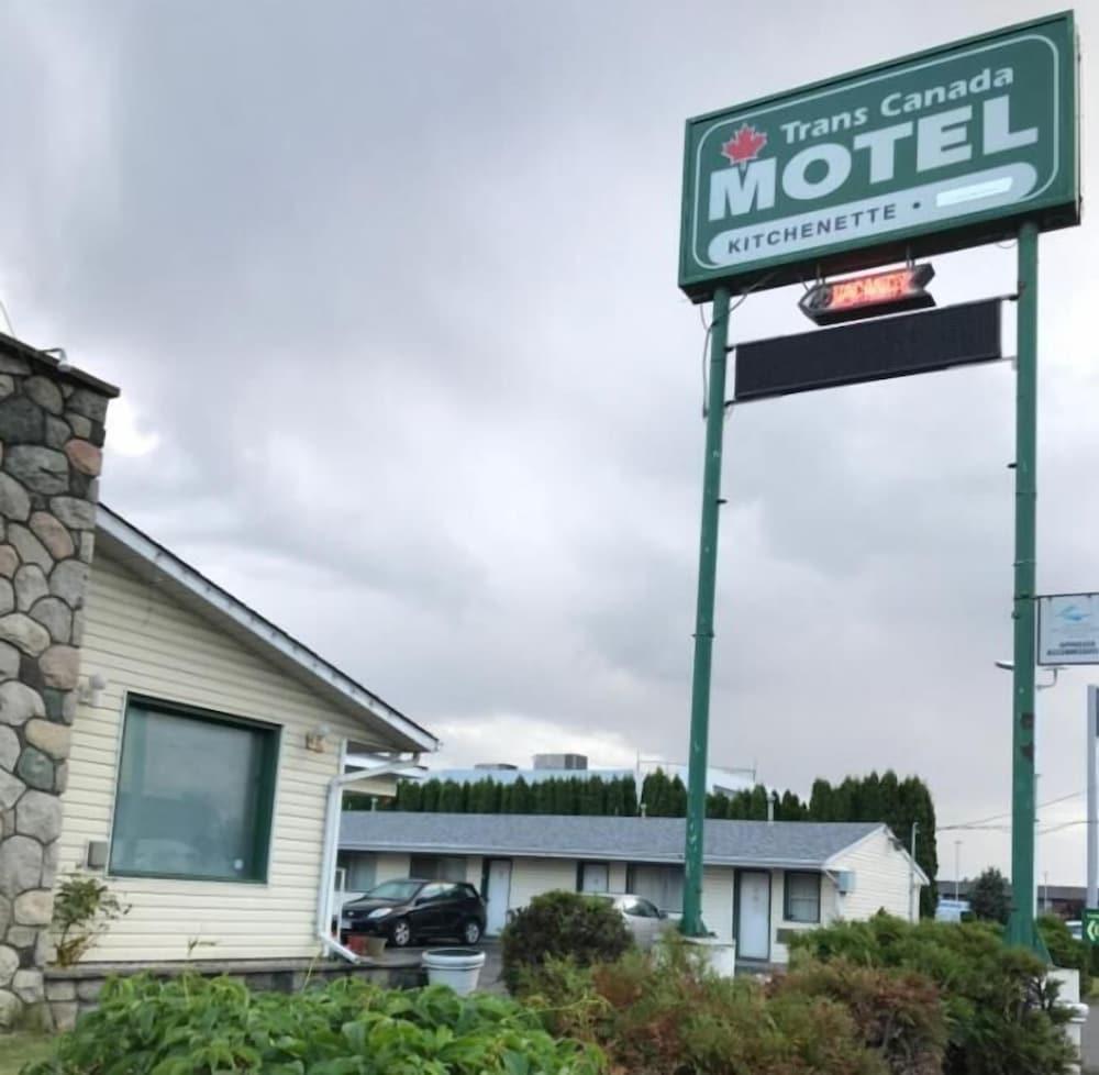 Trans Canada Motel - Exterior