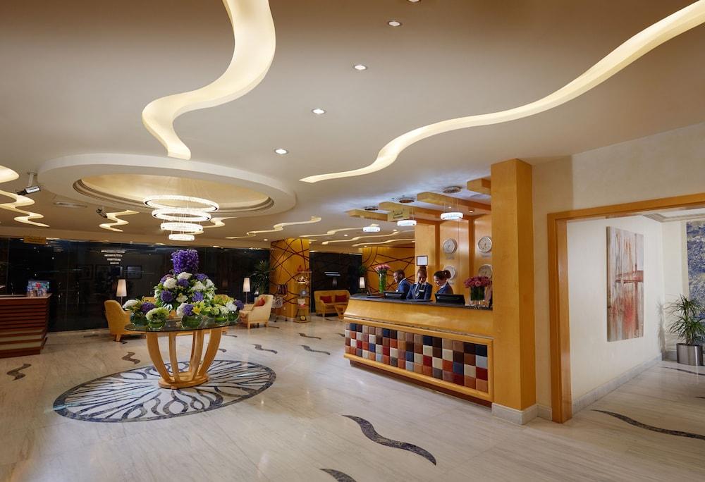 Roda Amwaj Suites - Lobby