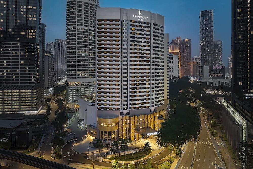 Renaissance Kuala Lumpur Hotel & Convention Centre - Featured Image