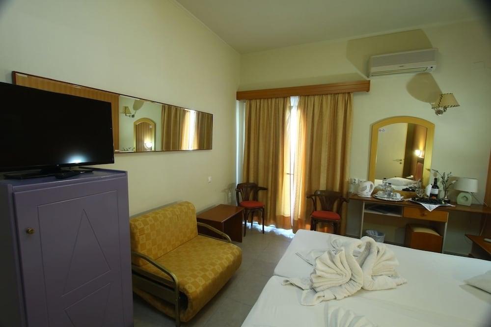 Mantas Hotel - Room