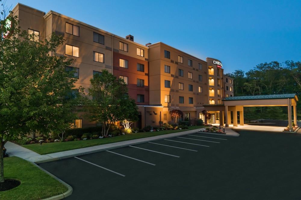 Courtyard by Marriott Providence Lincoln - Featured Image