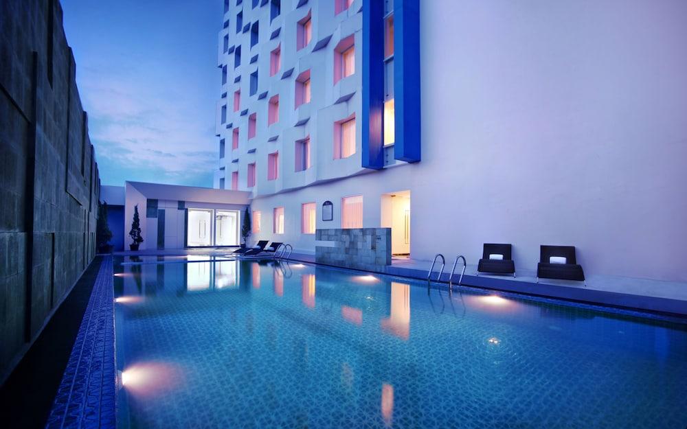 Atria Hotel Magelang - Outdoor Pool