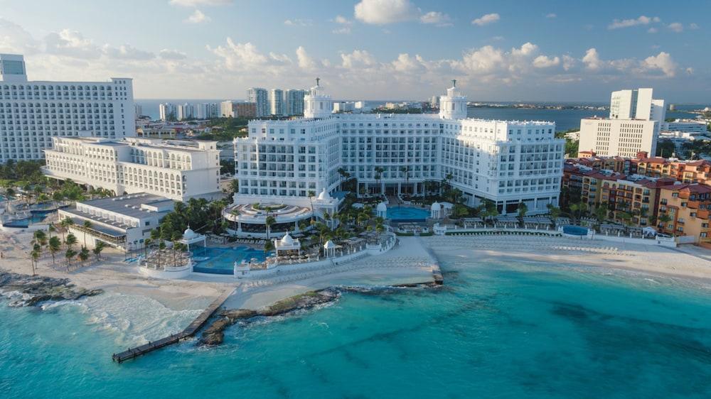 Riu Palace Las Americas - Adults Only- All Inclusive - Featured Image