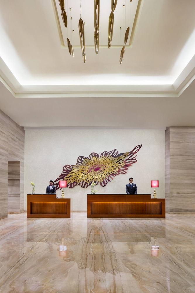 Courtyard by Marriott Bengaluru Outer Ring Road - Lobby