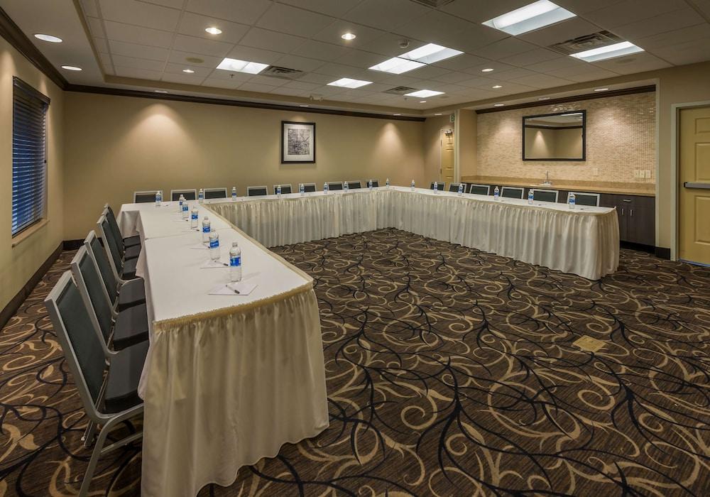 Hampton Inn & Suites Reno - Meeting Facility
