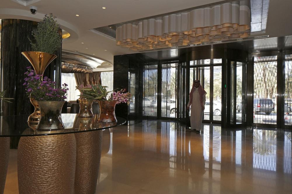 Braira Hotel Olaya - Interior Entrance