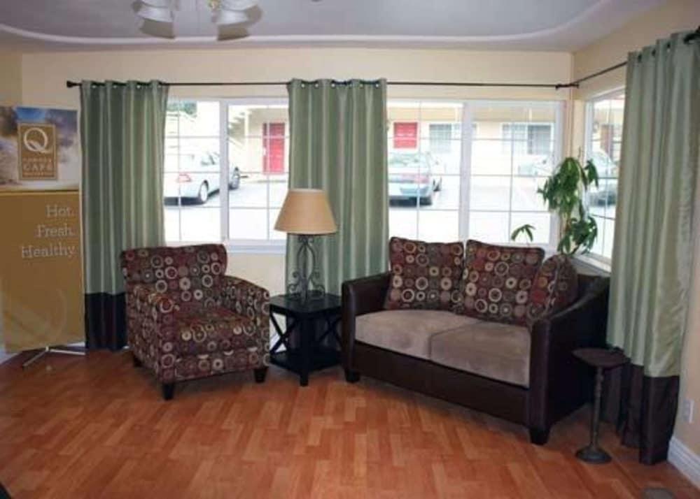 Quality Inn & Suites, Santa Cruz Mountains - Lobby