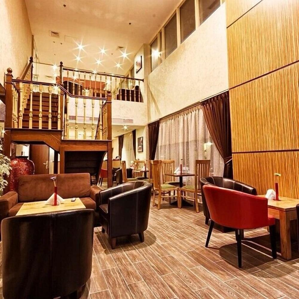 Al Sheraa hotel Apartments - Lobby Sitting Area