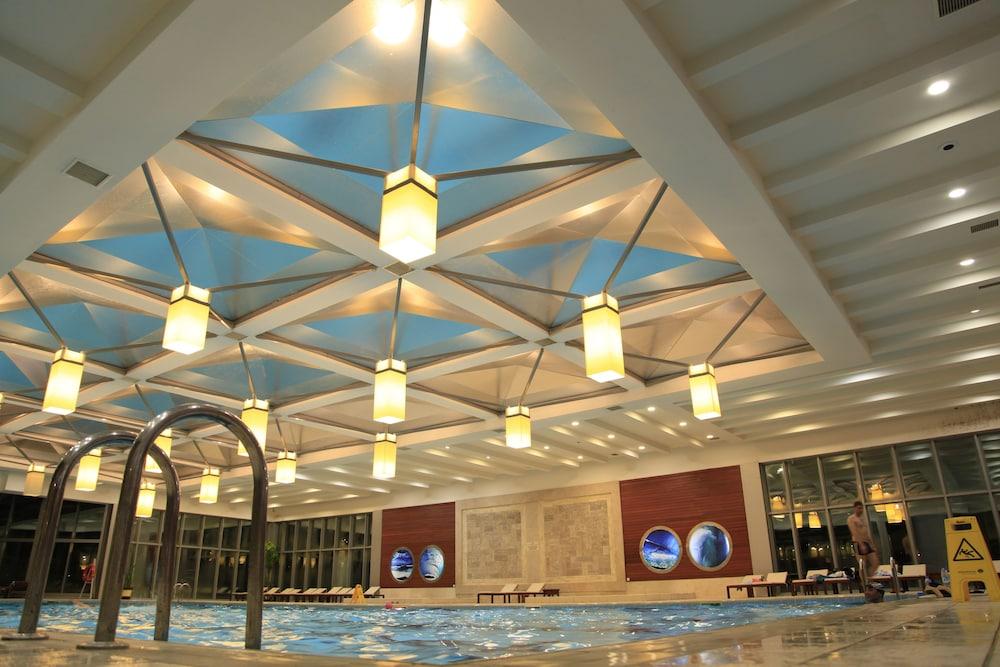 Kolin Hotel Spa & Convention Center - Indoor Pool