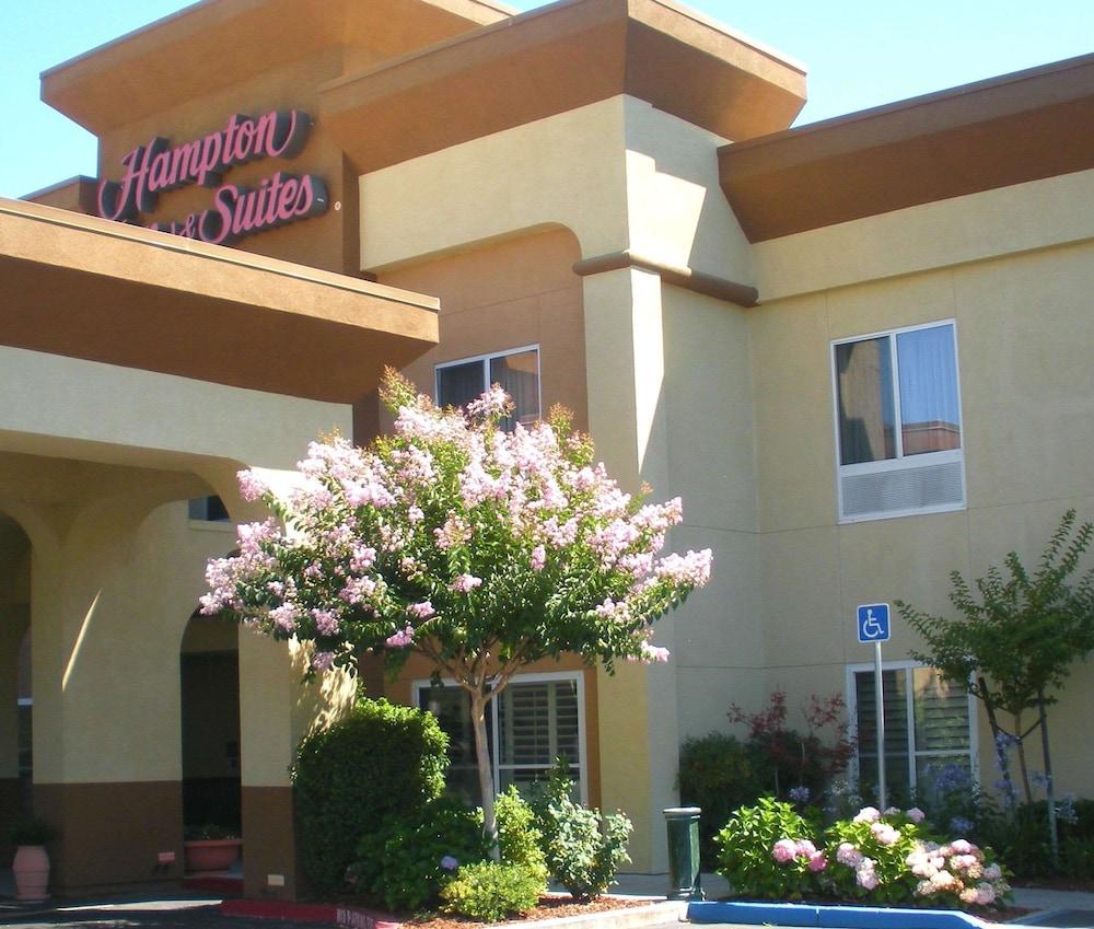 Hampton Inn & Suites Sacramento-Cal Expo - Exterior
