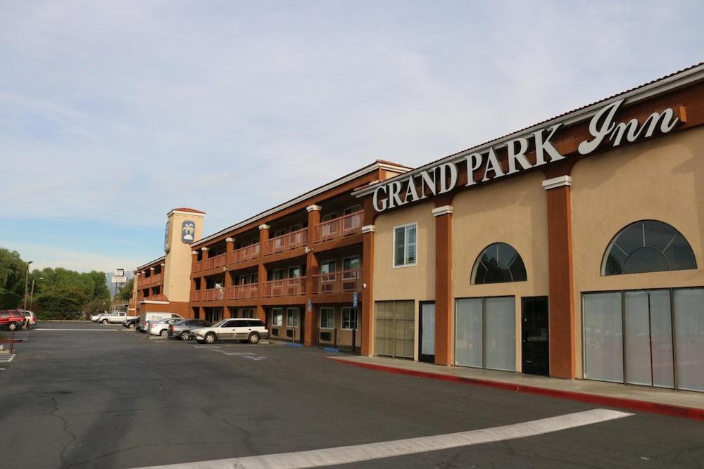 Grandpark Inn - Featured Image