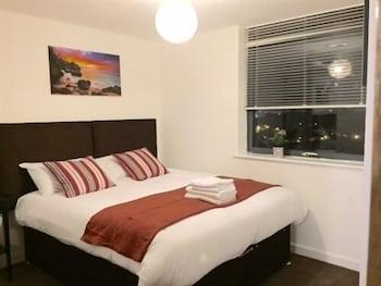 Stratford Luxury Apartments - Room