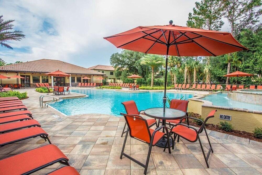 Championsgate Town Home Near Top Golf Courses and Disney - 3bd/2.5 Bath #3213 - Pool