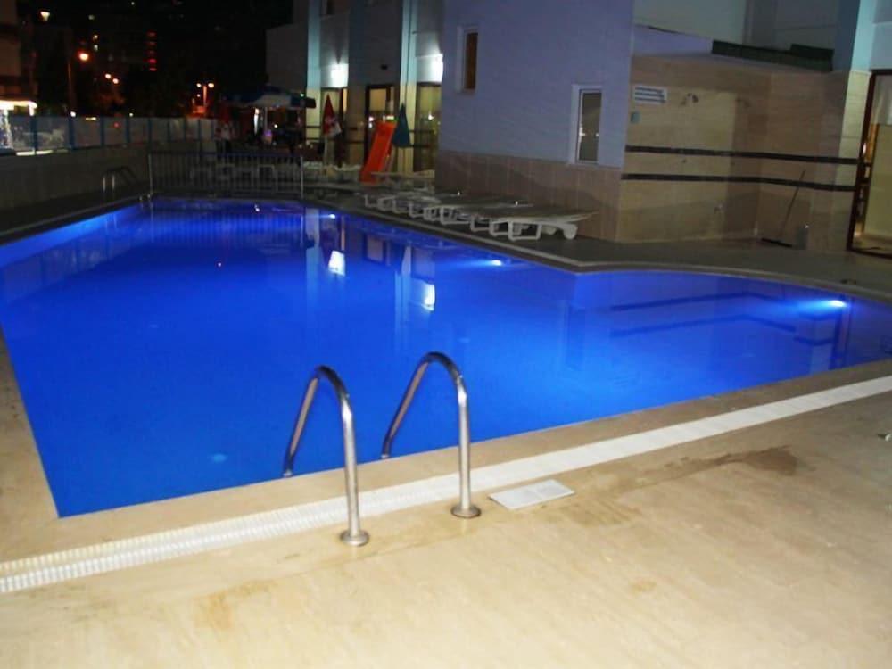 Sailor Apart Hotel - Outdoor Pool