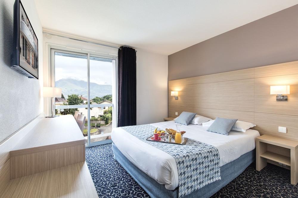Hotel Mediterranee - Featured Image
