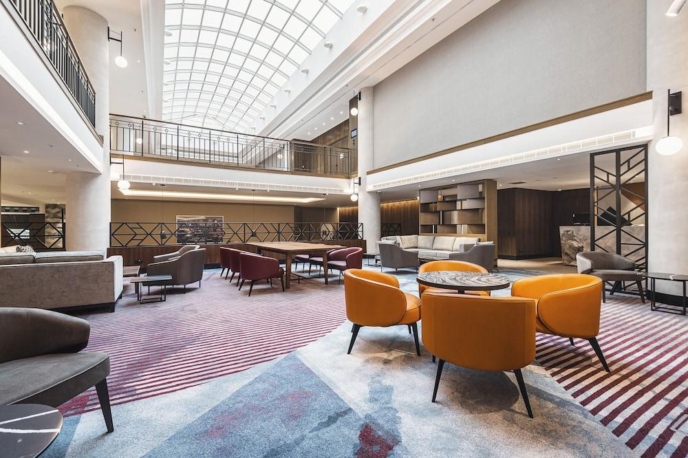 Prague Marriott Hotel - Lobby Sitting Area