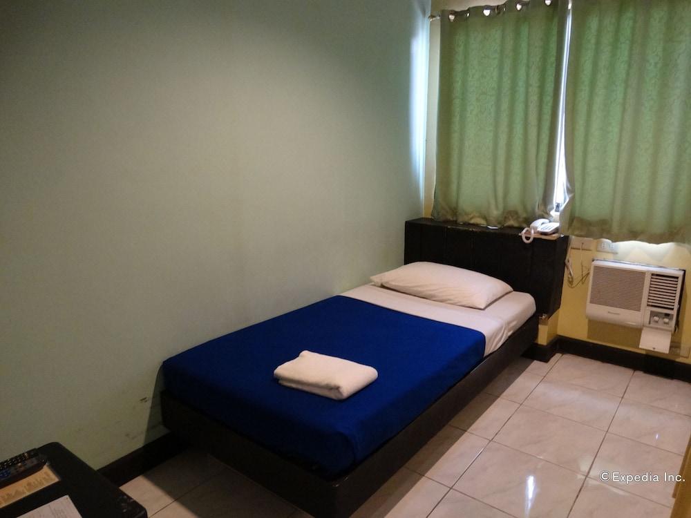 Davao Royal Suites and Residences - Room