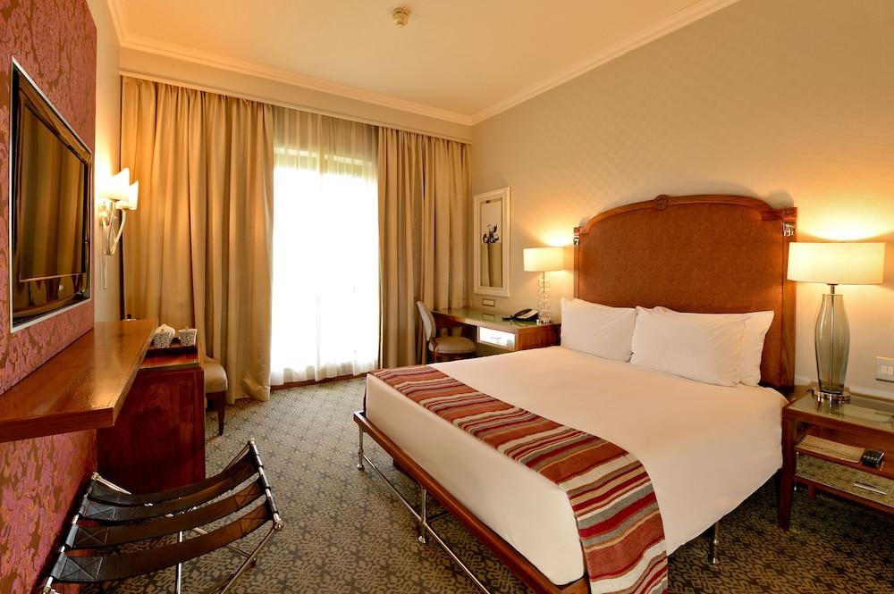 Pivot Hotel Montecasino - Room