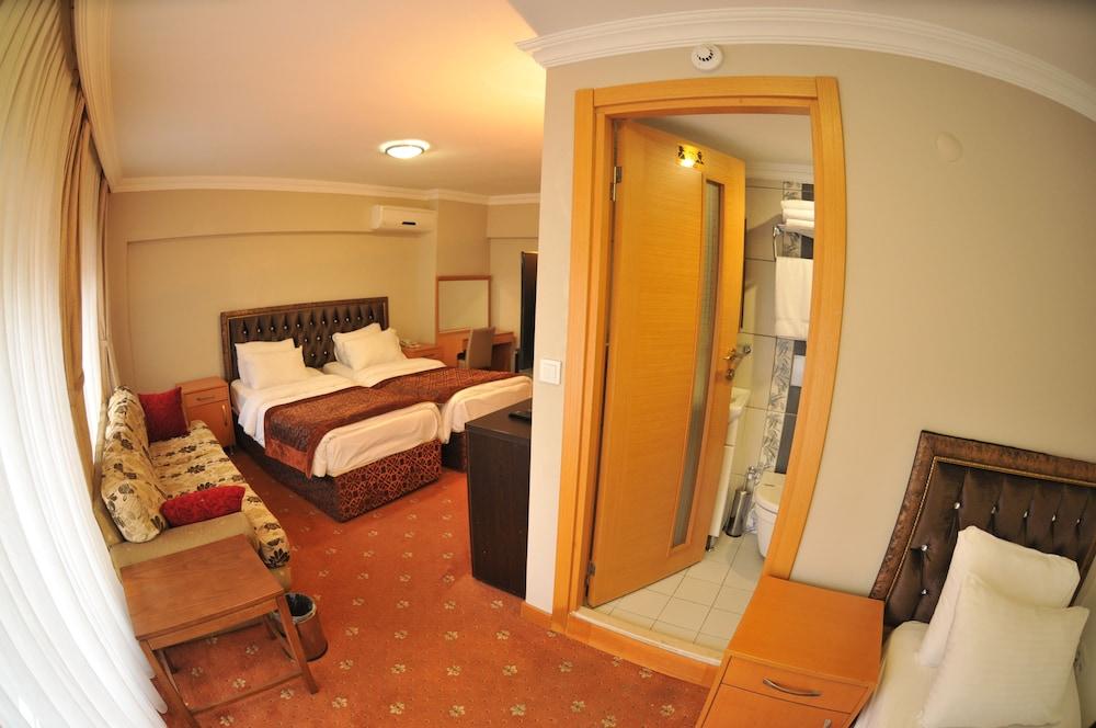 Palace Point Hotel - Room